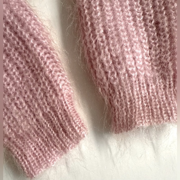 50%Mohair Vintage 1960s Covers super fuzzy feminine retro sweater .Size L - Picture 6 of 11